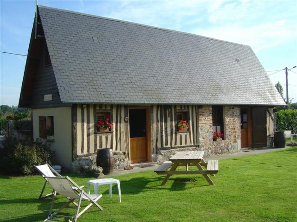 Gites De La Ferme De L'Eglise Fatouville-Grestain ภายนอก รูปภาพ